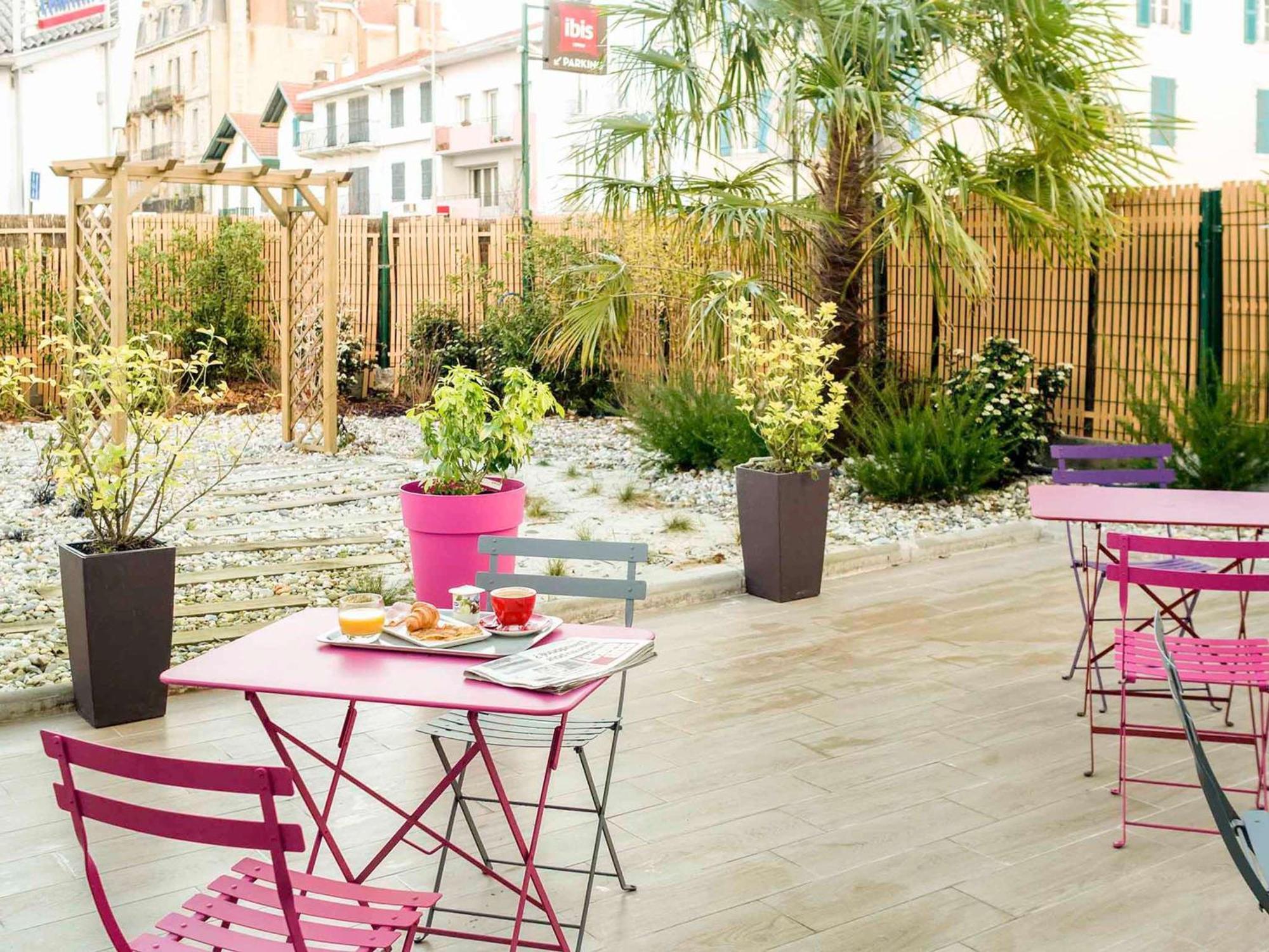 Hotel Ibis Bayonne Centre Exterior foto