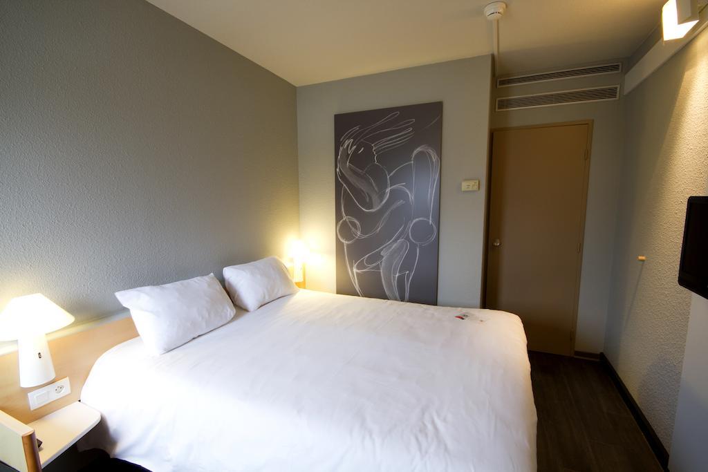 Hotel Ibis Bayonne Centre Habitación foto